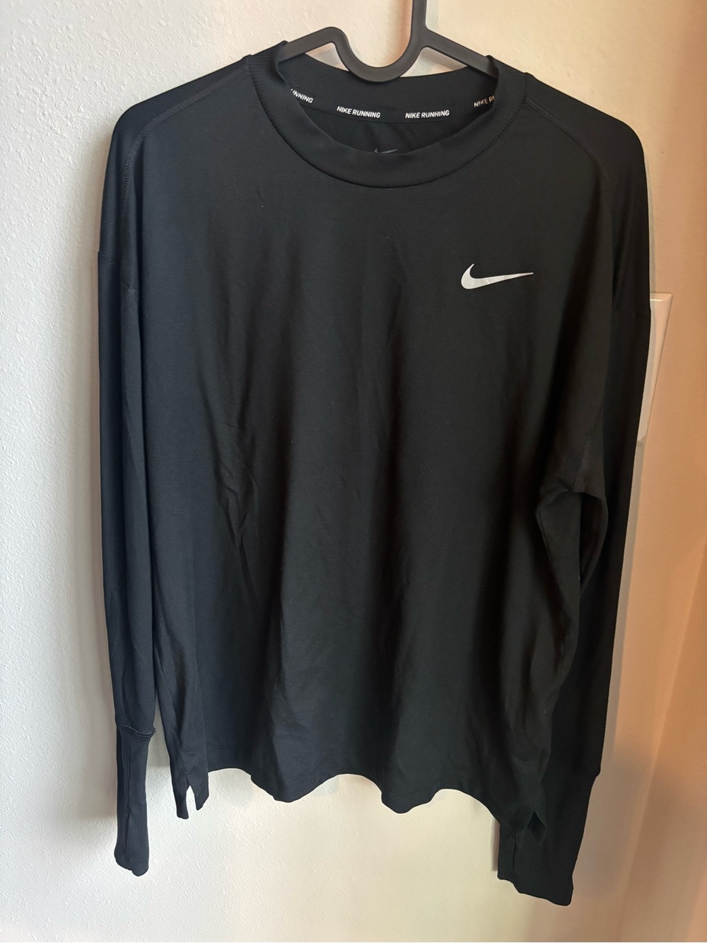 Nike women’s Black Crewneck Long-Sleeve Running Shirt